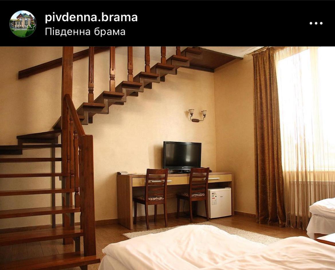 Pivdenna Brama Khmel'nyts'kyy Exterior foto